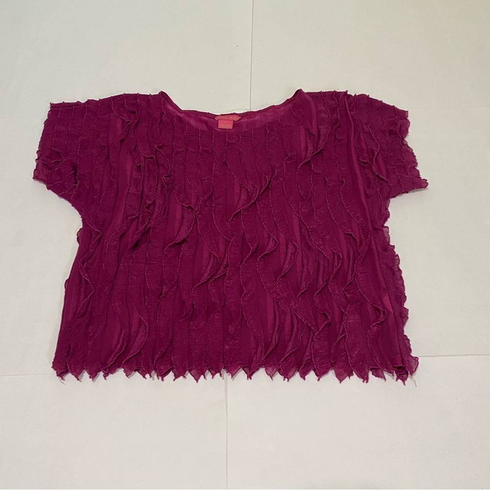 ⭐️ Sunny Leigh Magenta Textured Short Sleeve Top
